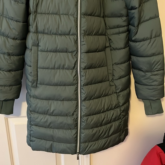 NWOT susan Graver long hooded puffer size M - Picture 3 of 7